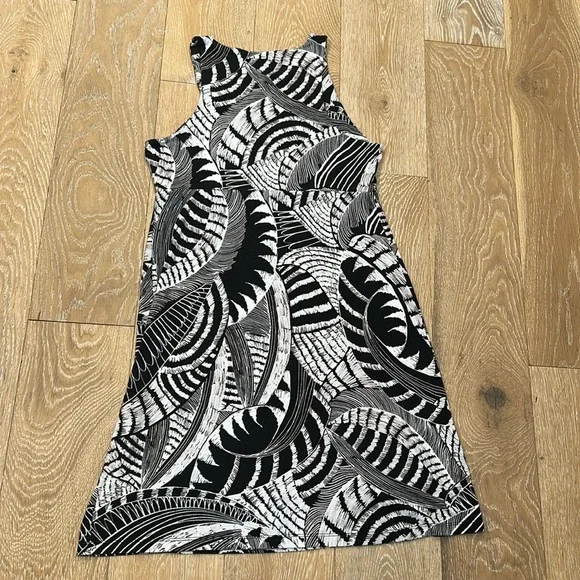 Athleta Santorini Dress - Picture 7 of 9